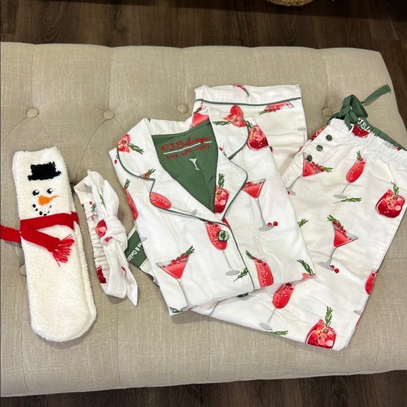 PJ Salvage NEW! Cranberries and Cocktails Flannel PJ Set Size XS - Picture 2 of 13